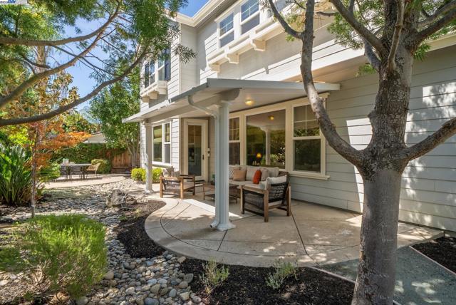 3633 Terrazzo Ct, Pleasanton CA: https://media.crmls.org/mediaz/4549b3e5-b3fe-4d40-b38d-e15e913e08c5.jpg