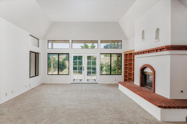 9400 Corriente Road, Atascadero CA: https://media.crmls.org/mediaz/454a2edf-9dc7-4e8e-b050-e87adbd83ca1.jpg