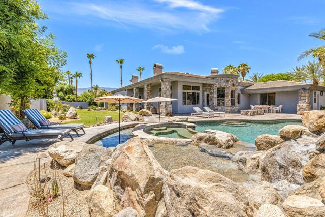 28 Clancy Lane S Lane, Rancho Mirage CA: https://media.crmls.org/mediaz/454a59e6-c59e-4a4b-9925-113a1447576b.jpg