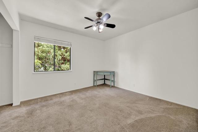 2010 Palsero Ave, Escondido CA: https://media.crmls.org/mediaz/454adf50-3eb7-478c-b46d-b6c190f75136.jpg