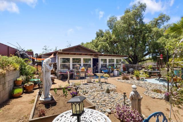 Detail Gallery Image 16 of 17 For 246 Robelini Dr, Vista,  CA 92083 - – Beds | – Baths
