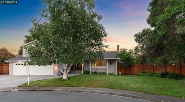 36 Playa Ct, San Ramon CA: https://media.crmls.org/mediaz/454b574d-2de6-4a29-9fdd-a83e935f26cd.jpg