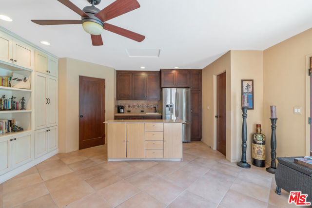 2310 Santa Anita Avenue, Altadena CA: https://media.crmls.org/mediaz/454b65ef-f488-4289-ac35-47a4fee76b9e.jpg