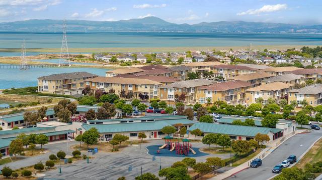 201 Keech Drive,  CA: https://media.crmls.org/mediaz/454d1636-9254-4354-a1c8-0b17cb0f1aa2.jpg