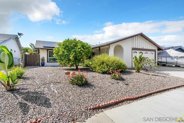 3978 Shenandoah Dr, Oceanside CA: https://media.crmls.org/mediaz/454d2c50-4202-4940-b0d0-983181351b3b.jpg