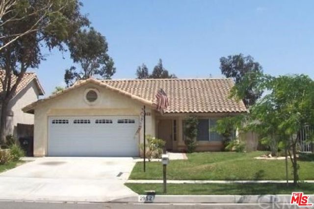 2952 La Vista Avenue, Corona CA: https://media.crmls.org/mediaz/454e44bc-a422-4751-8345-337ffad0ba8a.jpg
