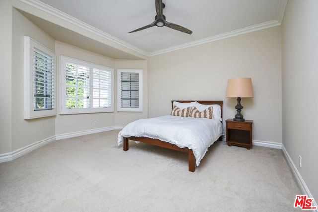 5449 S Rim Street, Thousand Oaks CA: https://media.crmls.org/mediaz/454ed600-598a-4bdf-9ba4-26b42ae26144.jpg