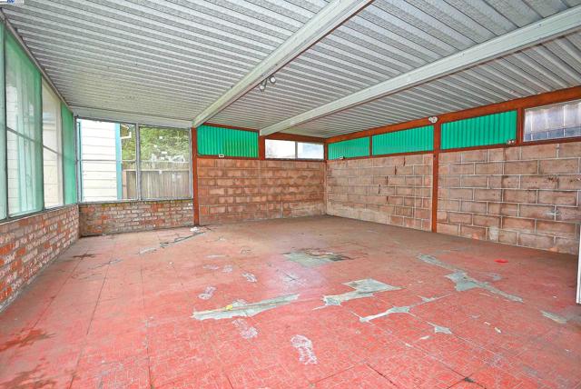 Image 32 of 51 For 181 Lewelling Blvd