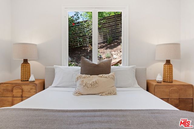 2116 Princeton Avenue, Los Angeles CA: https://media.crmls.org/mediaz/45503476-ae64-4cb1-b3d6-fe7f381c79b8.jpg