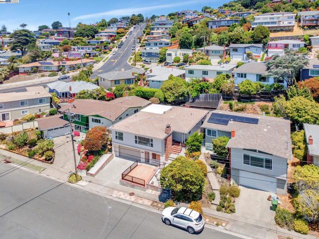 6919 Wilson Way, El Cerrito CA: https://media.crmls.org/mediaz/45503c42-4711-4538-bc1b-37fd14ec32c1.jpg