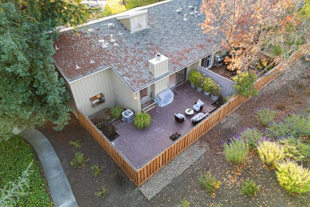 438 Sycamore Hill Drive, Danville CA: https://media.crmls.org/mediaz/4550f547-0526-4d44-bbef-24ace0fcfa12.jpg