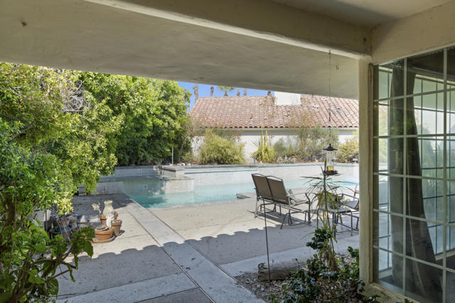 43755 Via Palma, Palm Desert CA: https://media.crmls.org/mediaz/45528f94-f7b7-4396-b547-e1213332cbc4.jpg
