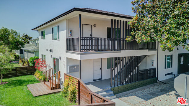 Image 6 of 29 For 17901 Crenshaw Boulevard