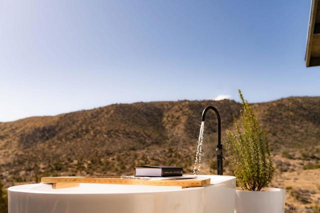 48311 Burns Canyon Rd, Pioneertown CA: https://media.crmls.org/mediaz/45547ff9-01cb-4eb1-8b8b-42df2658659c.jpg