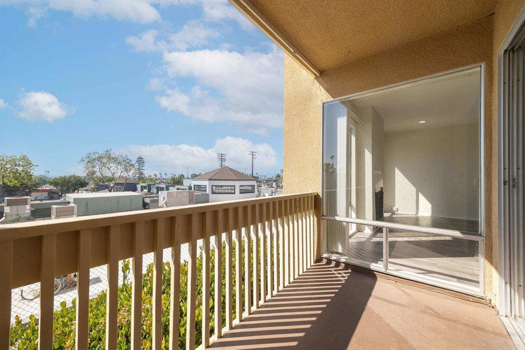 1855 Diamond Street #122