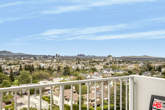 2170 Century Parkway, Los Angeles CA: https://media.crmls.org/mediaz/45555437-3e51-4246-bd6e-64e4cc9a01f8.jpg