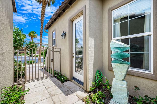 81943 Prism Drive, La Quinta CA: https://media.crmls.org/mediaz/4555981a-73e0-47e2-b05d-16edb822f49a.jpg