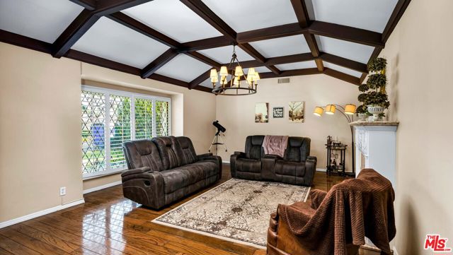 4559 Morella Avenue, Valley Village CA: https://media.crmls.org/mediaz/45571735-718d-46f8-a021-bd30ad4c0c5f.jpg