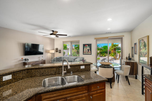 39859 Corte Velado, Indio CA: https://media.crmls.org/mediaz/455779ee-96e2-4e72-a68d-4eac0e217299.jpg