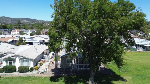 11851 Riverside Dr, Lakeside CA: https://media.crmls.org/mediaz/45578537-b1c7-4a36-a10c-4cbdf6eda044.jpg