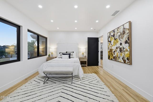 Detail Gallery Image 18 of 63 For 2001 Kenilworth Avenue Ave, Los Angeles,  CA 90039 - 4 Beds | 4 Baths