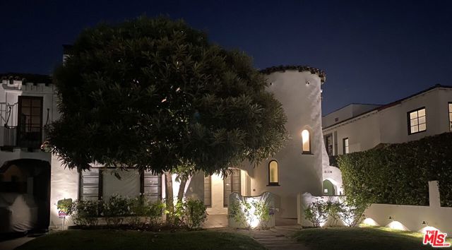 8133 W 4th Street, Los Angeles CA: https://media.crmls.org/mediaz/4558e303-07de-4a36-909d-1af104ce4991.jpg