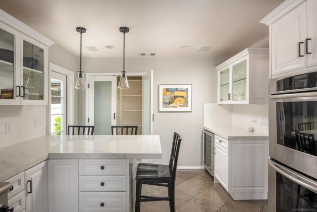 5839 Camino De La Costa, La Jolla CA: https://media.crmls.org/mediaz/455b89ba-d1da-4d46-ae6d-635b0b1a9253.jpg