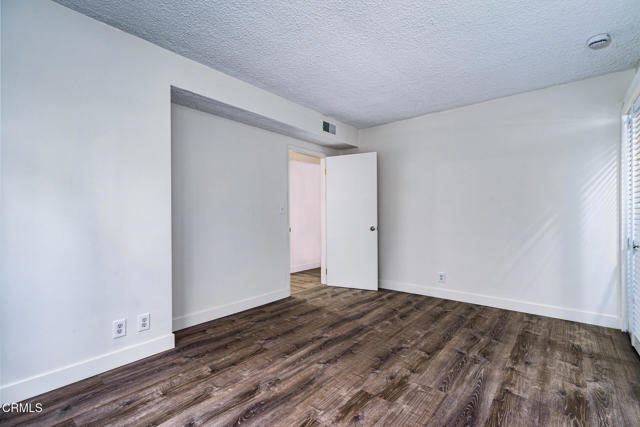 Detail Gallery Image 14 of 28 For 681 S Orange Grove Bld #1,  Pasadena,  CA 91105 - 3 Beds | 2/1 Baths
