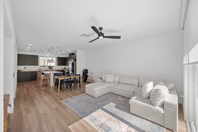 Detail Gallery Image 10 of 65 For 5485 Seacliff Pl #106,  San Diego,  CA 92154 - 3 Beds | 2 Baths
