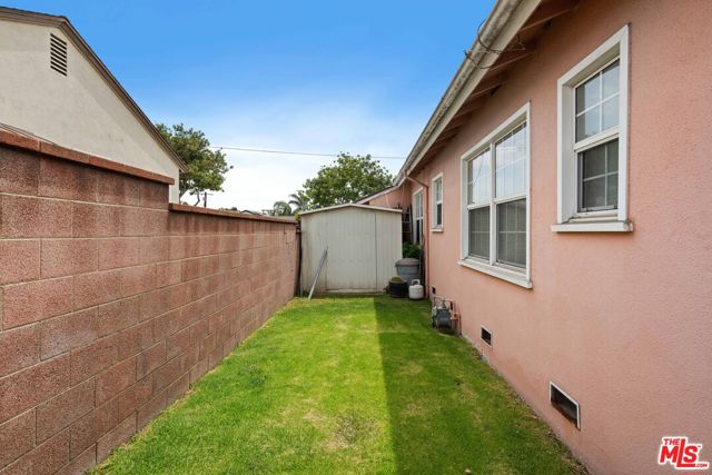 2533 W 118th Place, Hawthorne CA: https://media.crmls.org/mediaz/455cf82d-0e0d-4438-bd90-8287d0f76fa4.jpg