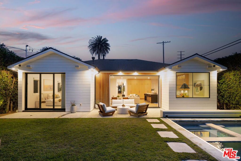 https://media.crmls.org/mediaz/455d864d-5db5-4902-a58a-d50e139094c9.jpg?preset=X-Large