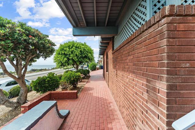 Detail Gallery Image 9 of 70 For 1421 San Elijo Ave, Cardiff By The Sea,  CA 92007 - 6 Beds | 5 Baths