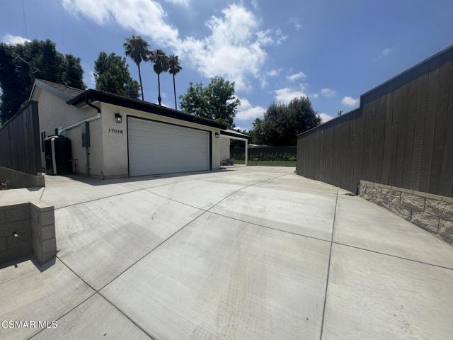 17018 Midwood Drive, Granada Hills CA: https://media.crmls.org/mediaz/455e199e-385c-424f-81e2-ff27728f2db5.jpg