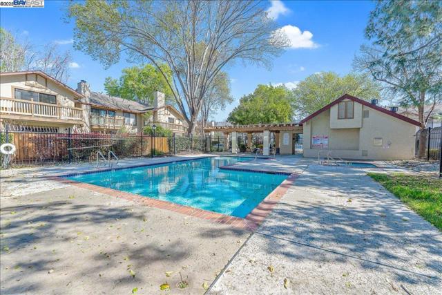 968 Huntington Terrace, Fremont CA: https://media.crmls.org/mediaz/455e2ba8-25f6-42b4-9594-2477234e3586.jpg