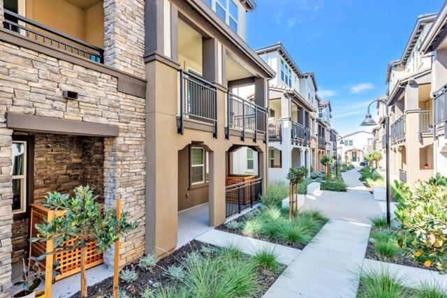 923 Layola Lane, Morgan Hill CA: https://media.crmls.org/mediaz/455e7b5a-182a-4884-a36a-108701b4c2b2.jpg