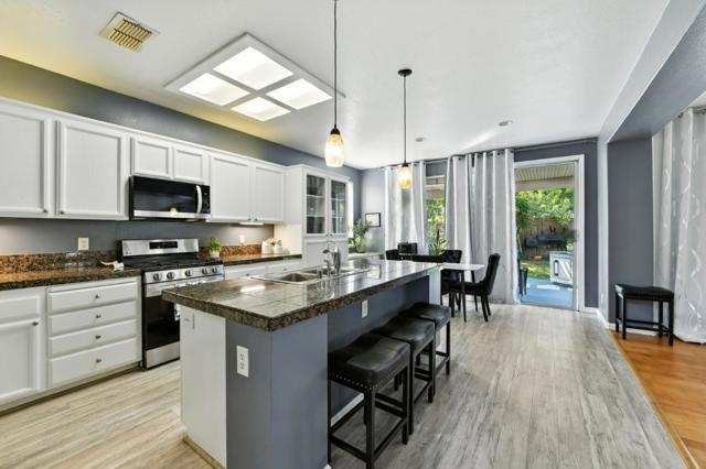 4111 Windsong Street, Sacramento CA: https://media.crmls.org/mediaz/455e99f3-8a80-4c00-a88d-a605bacb23db.jpg