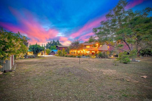 3097 Hidden Creek, Escondido CA: https://media.crmls.org/mediaz/455eefce-1ff8-4398-bf14-e65aacf10985.jpg