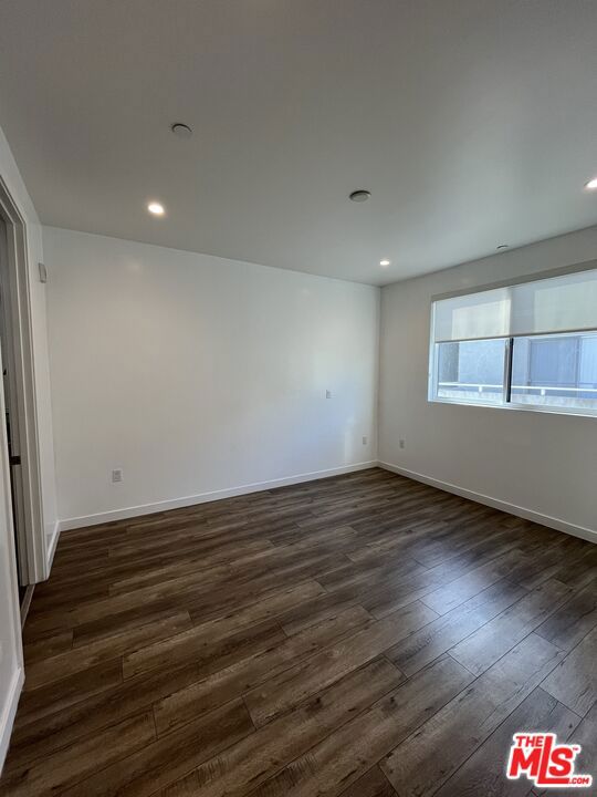 14822 Magnolia Boulevard, Sherman Oaks CA: https://media.crmls.org/mediaz/455f0753-bba0-4b9c-8bbf-a3f986aeda11.jpg