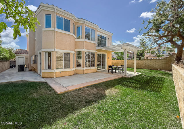 1768 Fox Springs Circle, Newbury Park CA: https://media.crmls.org/mediaz/455f1b78-df9e-43e5-b5b6-3b241e1f7ee5.jpg