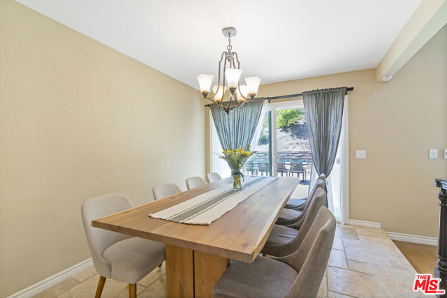 683 Triunfo Canyon Road, Westlake Village CA: https://media.crmls.org/mediaz/455f2bb2-2827-4913-aea5-f44c5add0a18.jpg