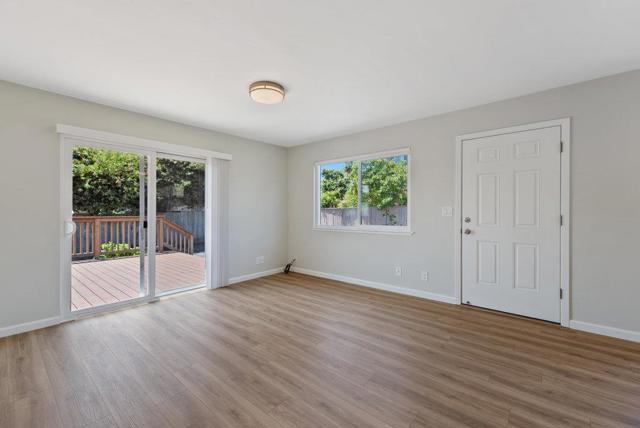 221 Carey Avenue, Freedom CA: https://media.crmls.org/mediaz/455f4a70-fa36-44dd-9f82-795fb8668c60.jpg