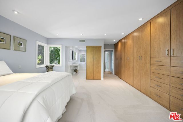 Drew Fenton | 11215 W Sunset Boulevard Los Angeles CA | MLS: 7520415 Drew Fenton | 11215 W Sunset Boulevard Los Angeles CA | MLS: 7520415