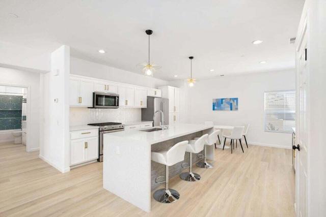 836 Mira Grande, Palm Springs, CA 92262