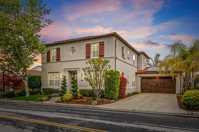 6600 Eagle Ridge Court, Gilroy CA: https://media.crmls.org/mediaz/455fb8fc-c7c4-45b1-be2d-4a5c87df80d5.jpg