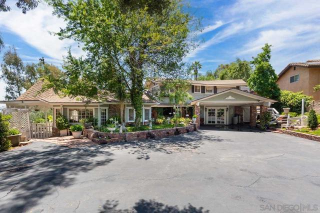 11339 Rolling Hills Dr, El Cajon CA: https://media.crmls.org/mediaz/456022a7-96c1-4ac3-9c48-fa23ba09a6b1.jpg