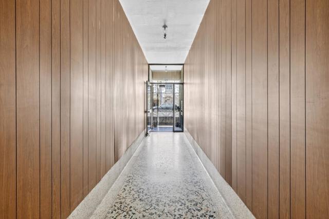 476 7th Avenue, San Francisco CA: https://media.crmls.org/mediaz/4560e4ff-6de3-4def-be05-c1e4a5706673.jpg