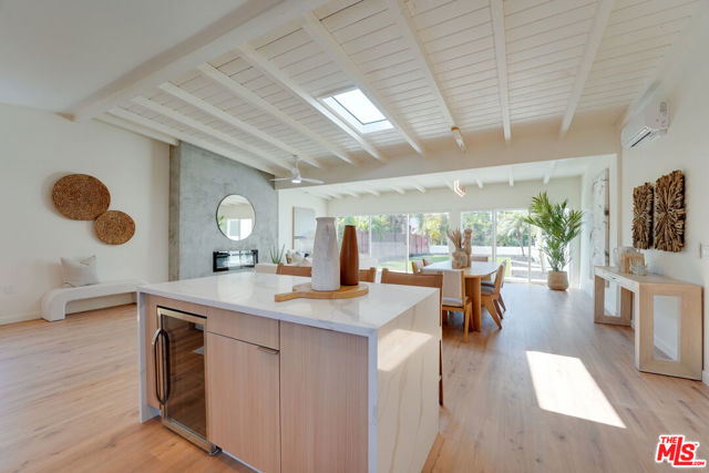 1981 Wilbur Avenue, San Diego CA: https://media.crmls.org/mediaz/45610a2e-3c2b-43f7-9cfb-3273ed299a92.jpg