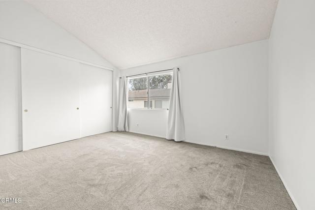 691 County Square Drive, Ventura CA: https://media.crmls.org/mediaz/45612120-f66f-4d99-b2ab-8d2d9a06eb6e.jpg