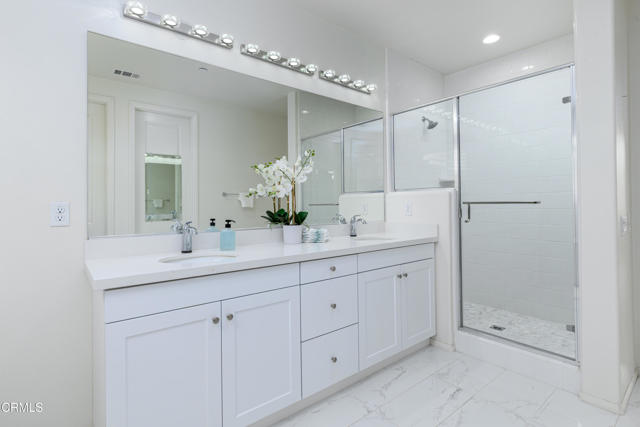 469 Pecana Street, Camarillo CA: https://media.crmls.org/mediaz/456131c7-ced8-45f9-8439-8a48c81be0c6.jpg