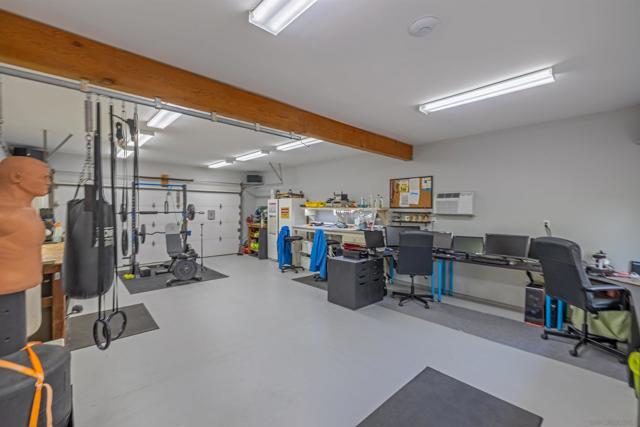 23540 Oriente Way, Ramona CA: https://media.crmls.org/mediaz/45616f80-dca0-48ff-90f6-8f4141cc722f.jpg